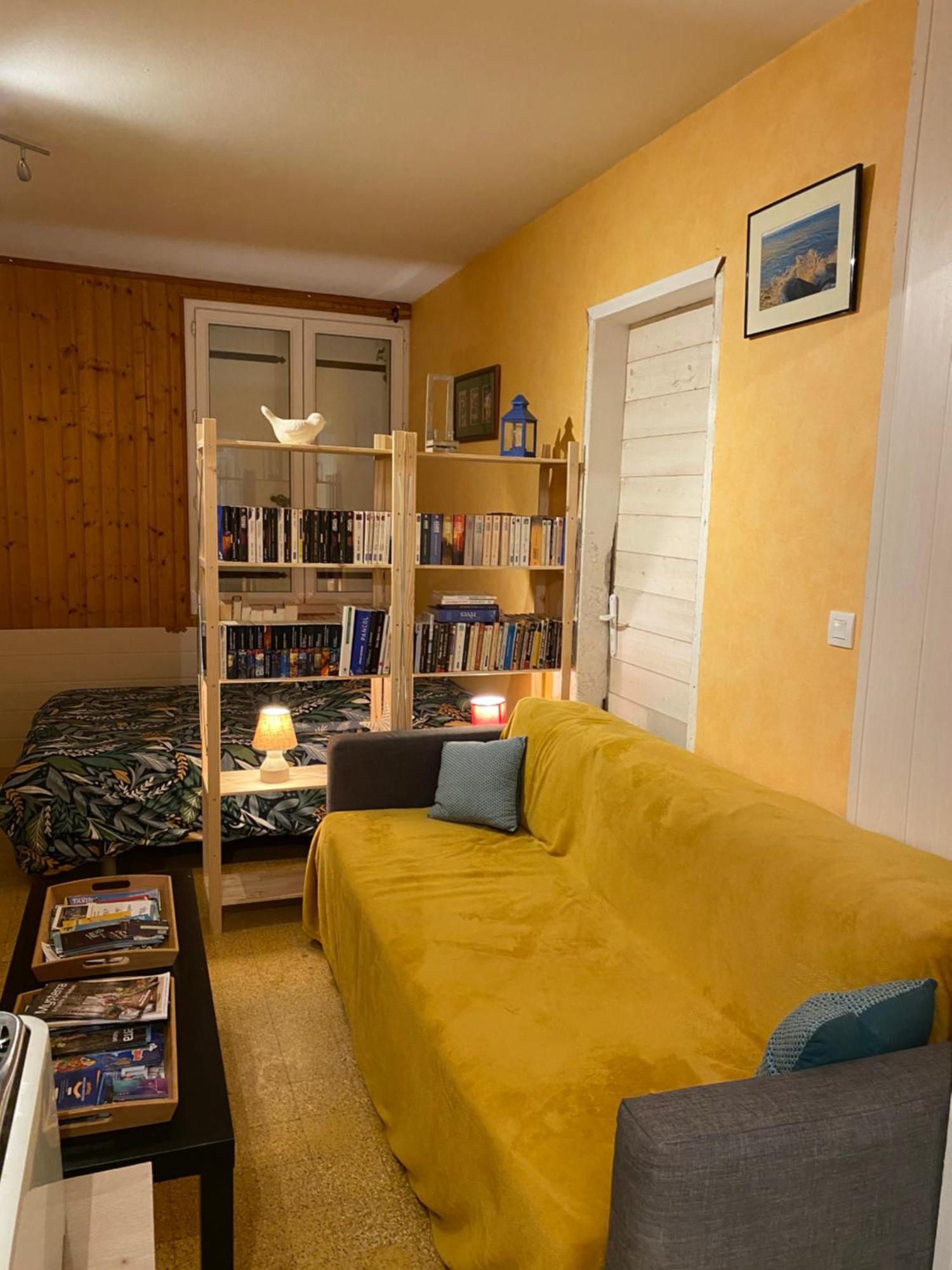 Holiday home Maisonnette Aigrefeuille-d'Aunis